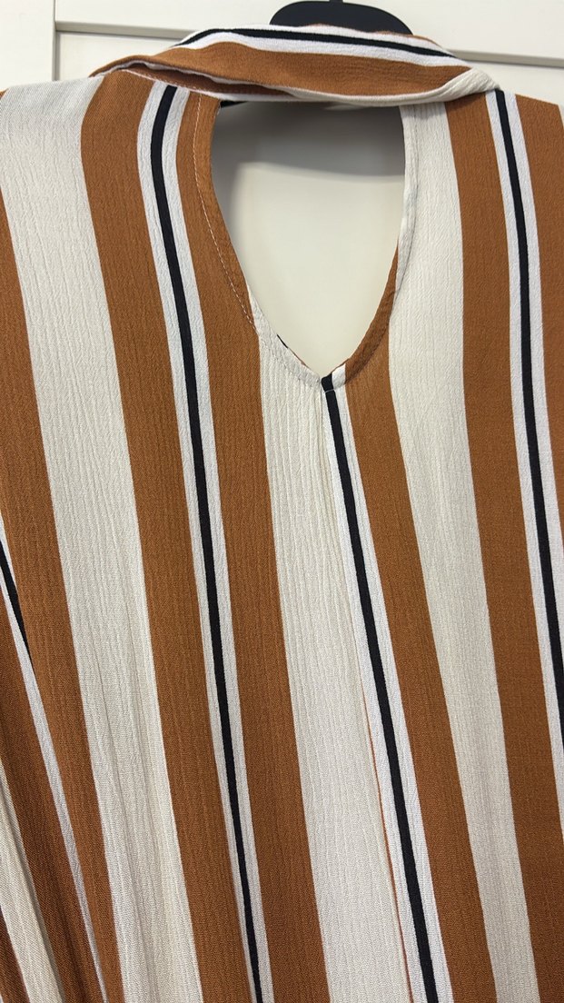Kahverengi Çizgili V Yaka Uzun Elbise - Görsel 5