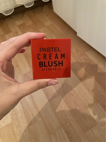PASTEL - Cream Blush Scarlet (43)