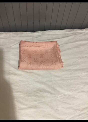 Gucci Gucci, pamuklu şal