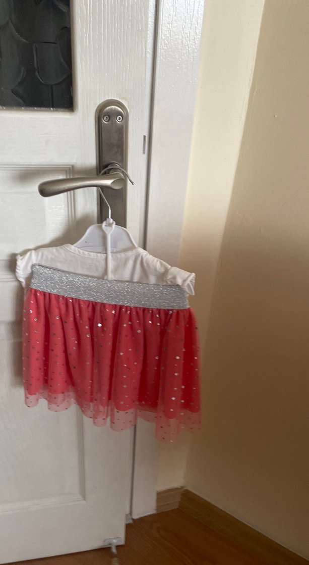 Kız Çocuk Beyaz Çiçek Baskılı Kısa Kollu Tişört - Görsel 2