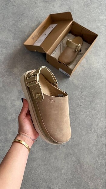 Ugg luxsry