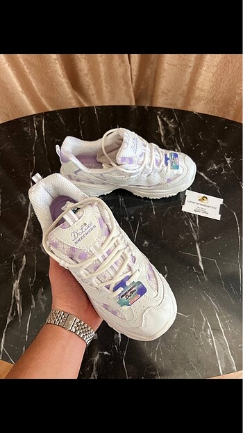 Skechers
