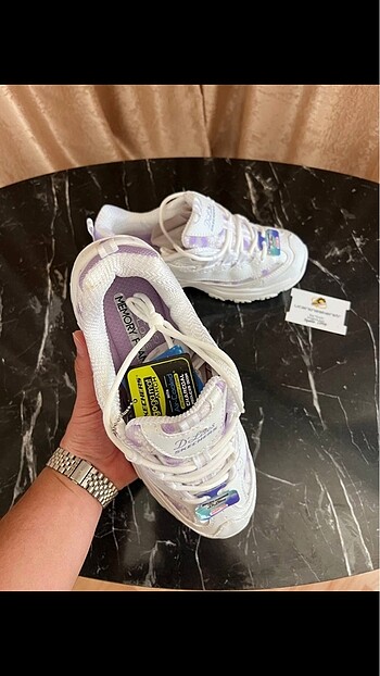 37 Beden Skechers