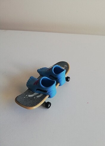 Hot wheels parmak kaykay