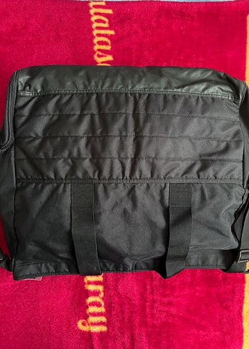 Nike Siyah Fermuarlı Spor Çantası - Görsel 2