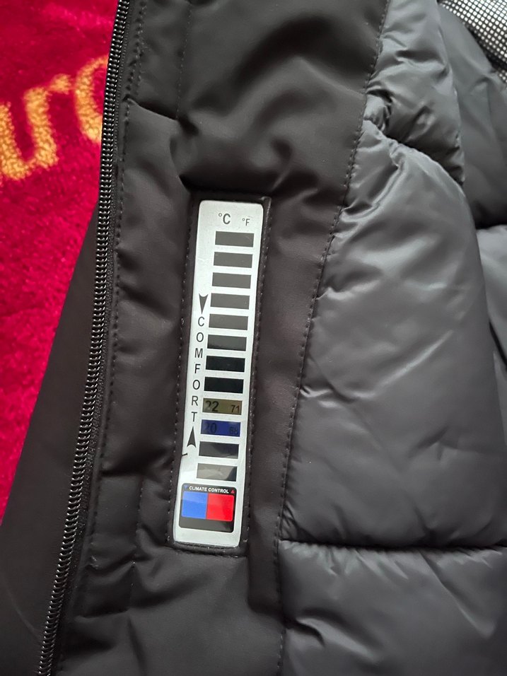 Erkek Siyah Kapüşonlu Fermuarlı Mont - Görsel 4