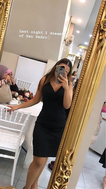 Siyah elbise