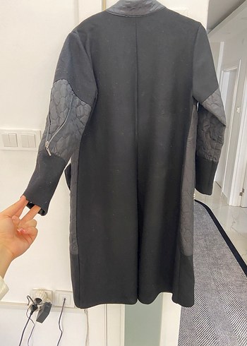 Siyah Deri Detaylı Uzunn kaban - Görsel 6