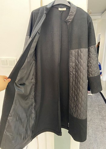 Siyah Deri Detaylı Uzunn kaban - Görsel 4