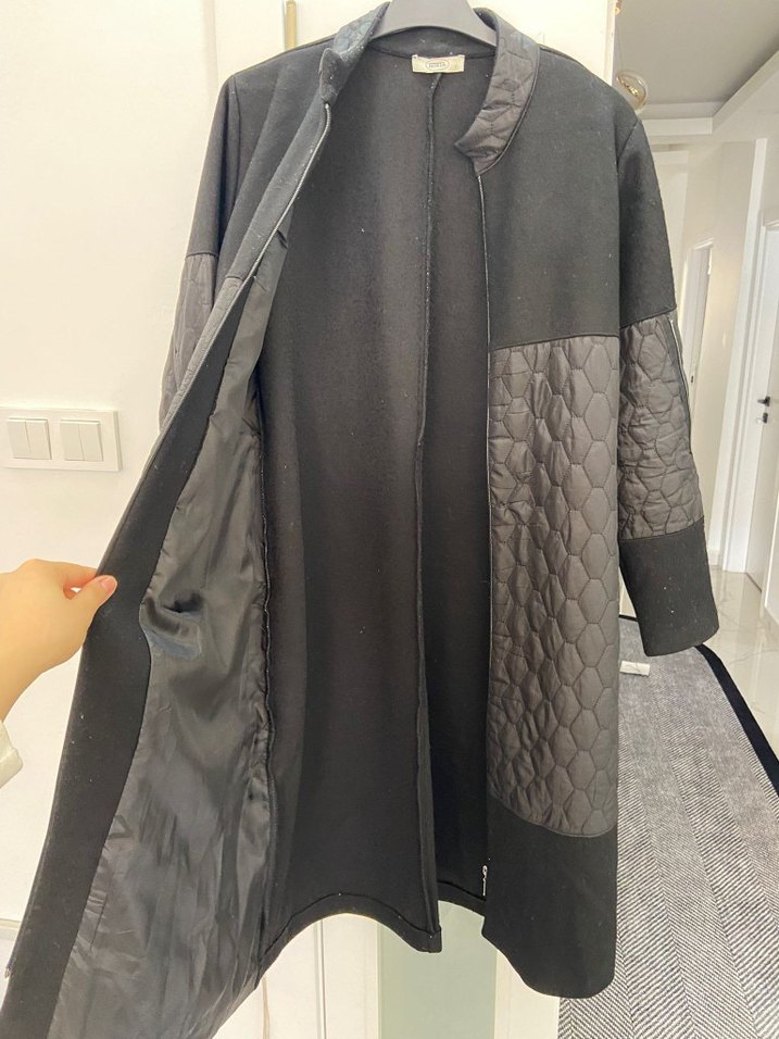 Siyah Deri Detaylı Uzunn kaban - Görsel 5