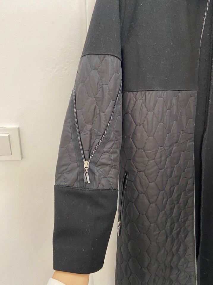 Siyah Deri Detaylı Uzunn kaban - Görsel 2