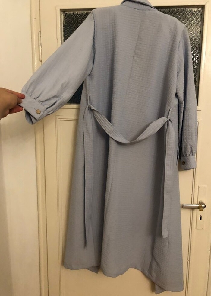 Etiketli parduse hafif kumaşı var  - Görsel 4