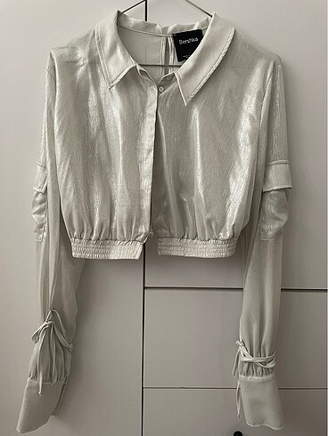 Bershka Parlak crop gömlek
