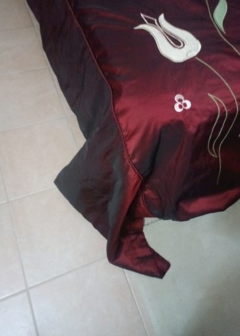 Bordo Nakışlı Yatak Örtüsü - Görsel 3