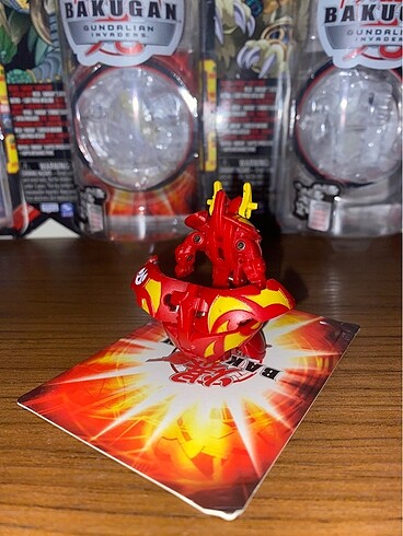  Beden Bakugan pyrus linehalt