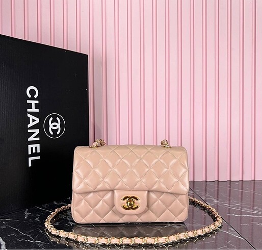 CHANEL WOMEN BAGS
