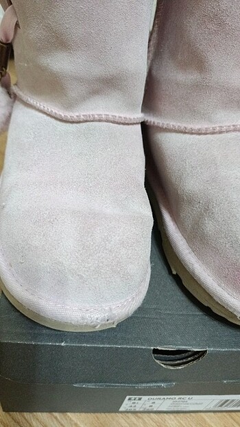 33 Beden UGG 33.5 kız çocuk botu