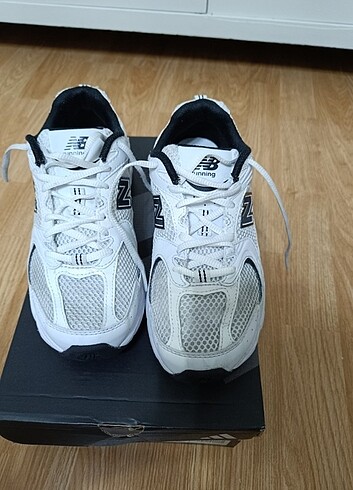 New Balance 36 numara ayakkabı 