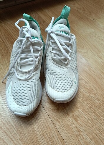 35,5 Beden beyaz Renk Nike Air Max 270 spor ayakkabı 