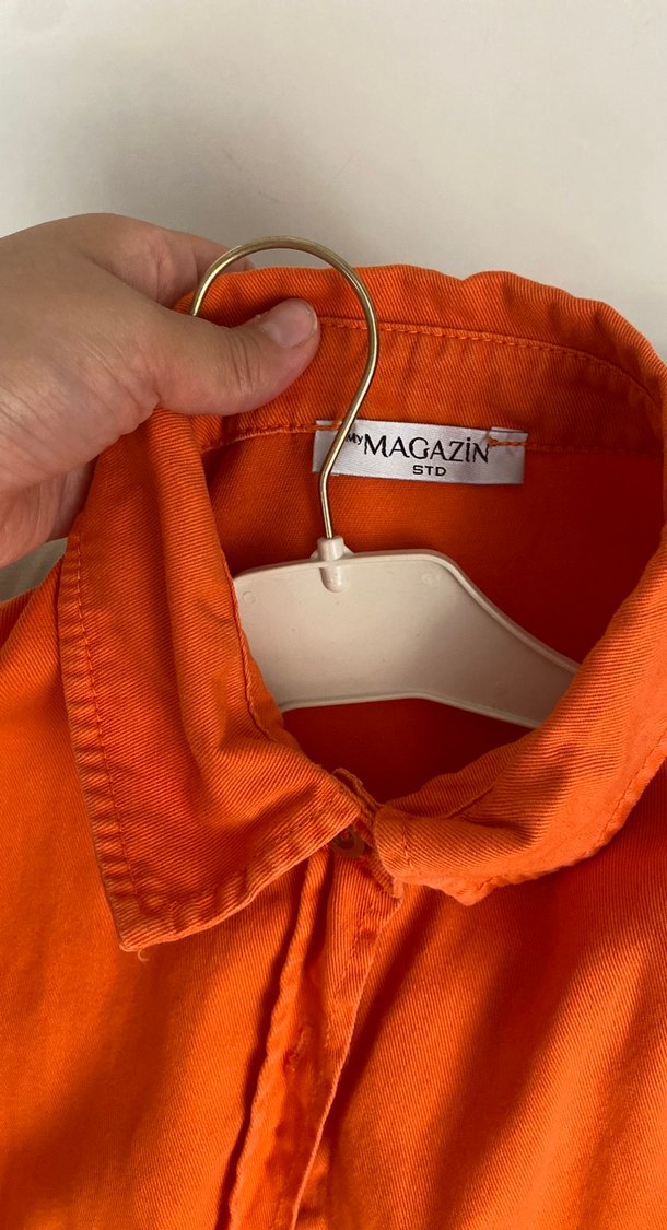 Turuncu Gömlek - Görsel 3
