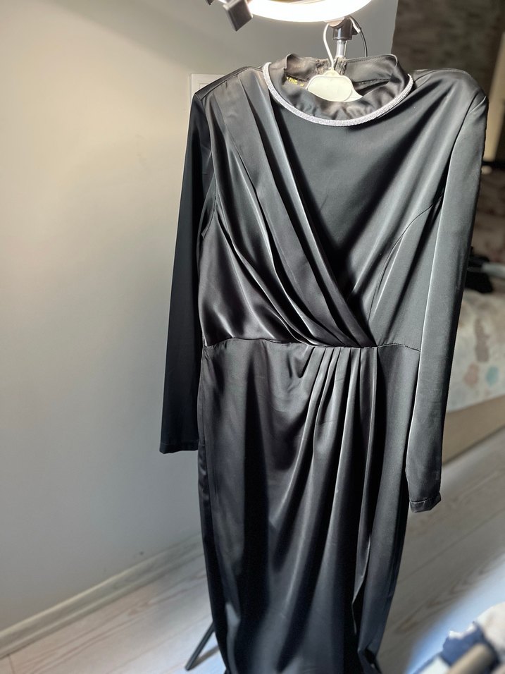 Uzun Siyah Drapeli Kadın Elbise abiye tesettür - Görsel 3