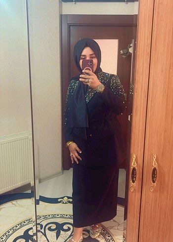 44 Beden Payet İşlemeli Siyah Uzun Kadın Ceket