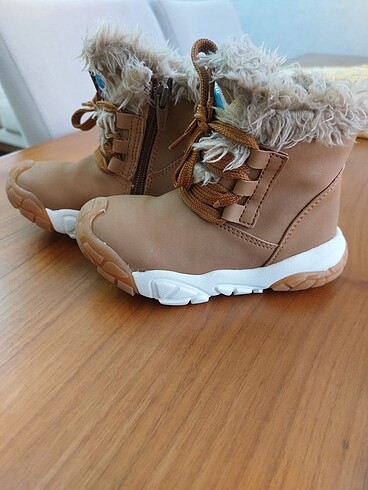 24 Beden camel Renk Çizme