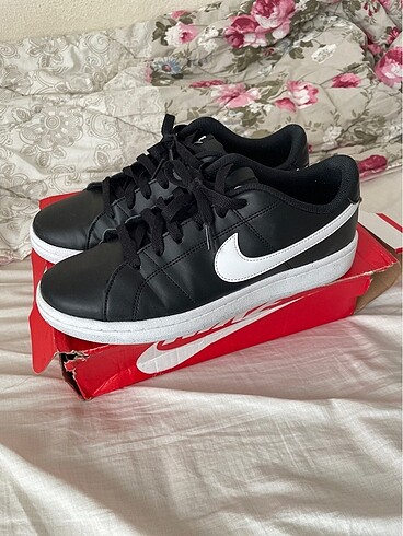 nike siyah sneaker 39 numara sifir kullanilmadi