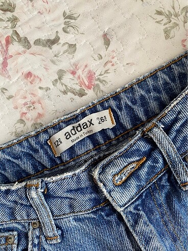 Zara yırtık jean