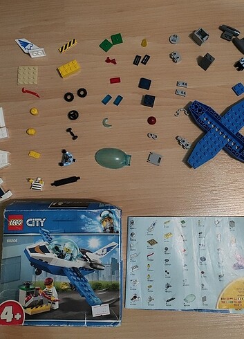 Lego polis uçağı ve hırsız 