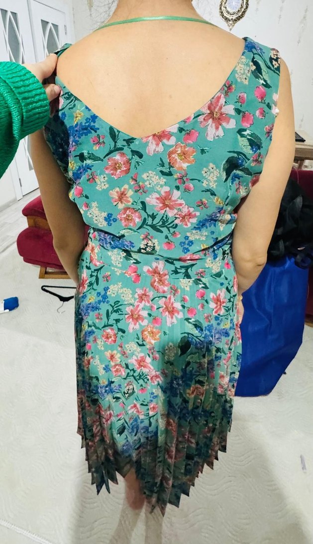 Çiçek Desenli V Yaka Bohem Midi Elbise - Görsel 2