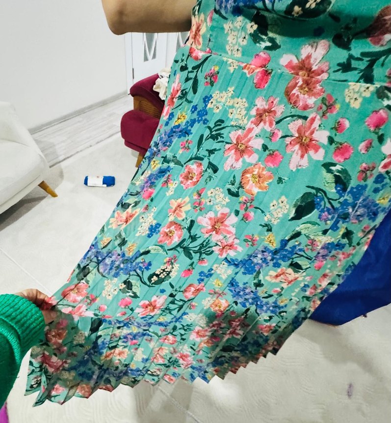 Çiçek Desenli V Yaka Bohem Midi Elbise - Görsel 4