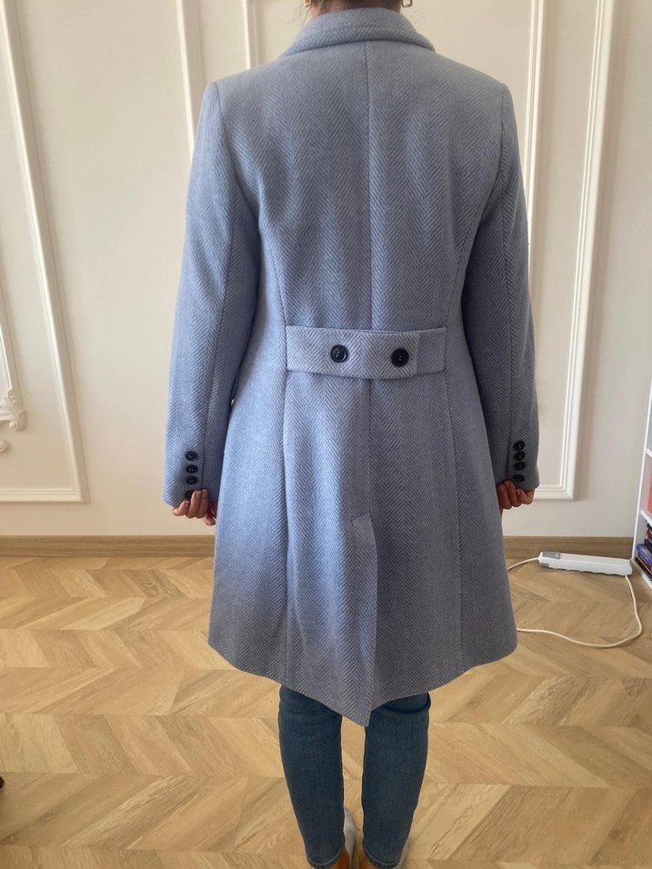 Çift Düğmeli Açık Mavi Kaban - Görsel 4