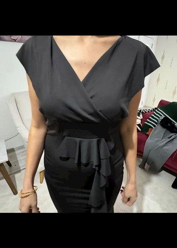 Siyah V Yaka Fırfırlı Uzun Abiye Elbise - Görsel 4