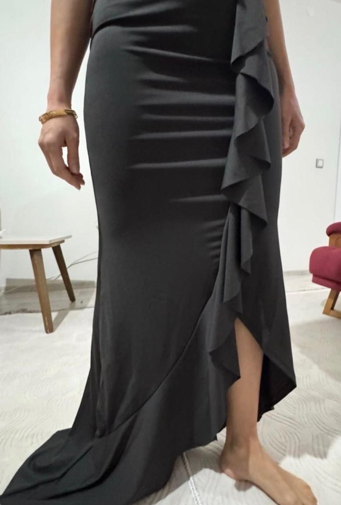 Siyah V Yaka Fırfırlı Uzun Abiye Elbise - Görsel 2