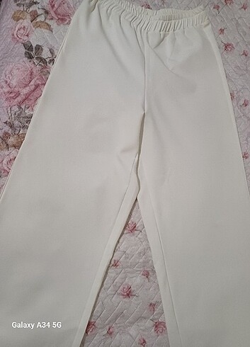 40 Beden beyaz Renk Beyaz kumaş pantalon
