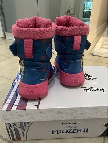 23 Beden Adidas kız bebek bot