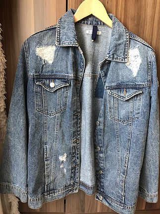 Stradivarius yırtıklı uzun ve hafif salaş kot ceket