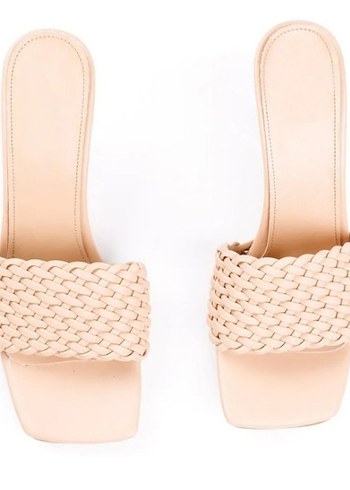 38 Beden Bej Örgü Detaylı Stiletto Kadın Terlik