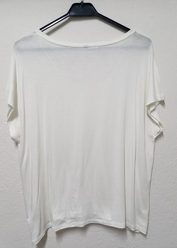 Kadın Beyaz V Yaka Kısa Kollu Tişört - Görsel 2