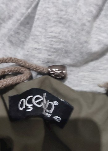 Düğmeli kadın Gri Kapüşonlu Yağmurluk - Görsel 2