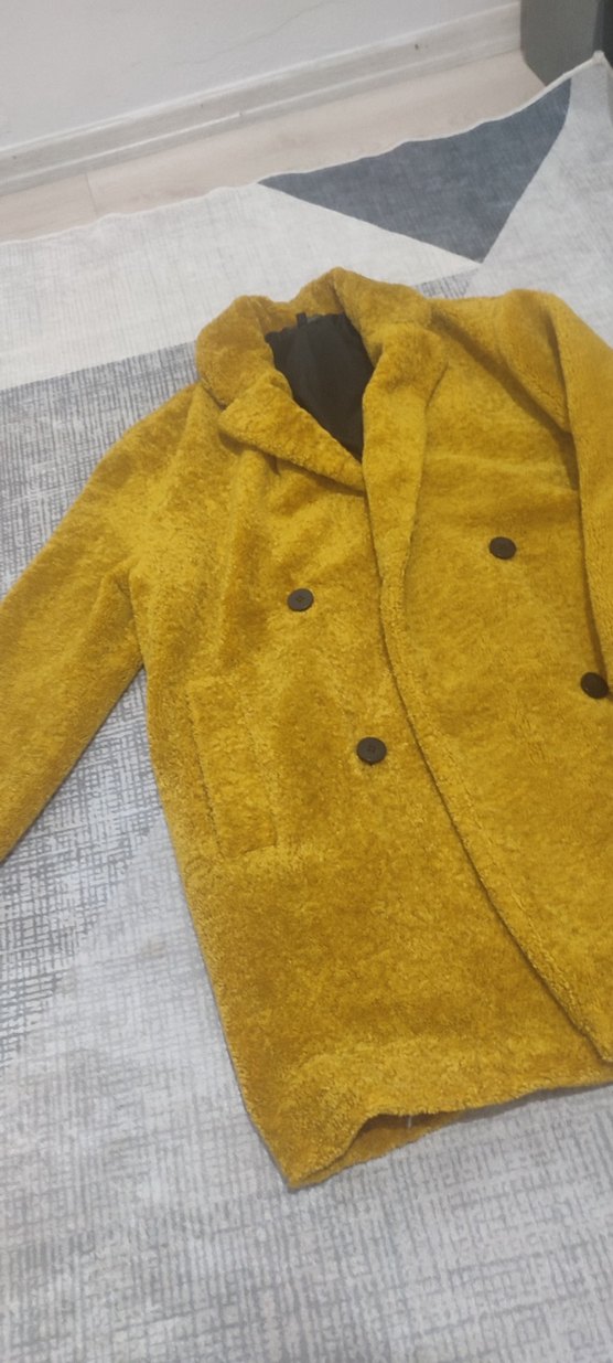 Sarı Düğmeli Midi Kadın Kaban - Görsel 3