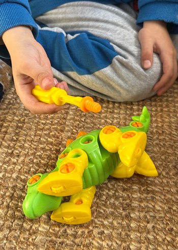 Renkli Tornavida ile Dinozor Oyuncak - Görsel 5