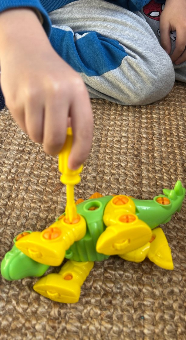 Renkli Tornavida ile Dinozor Oyuncak - Görsel 3