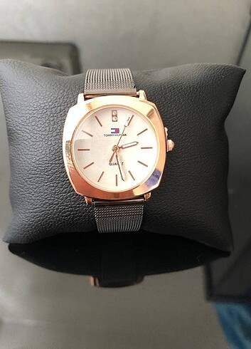 Tommy Hilfiger Saat
