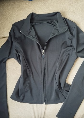 Siyah Yüksek Yakalı Uzun Kollu Spor Üst - Görsel 4