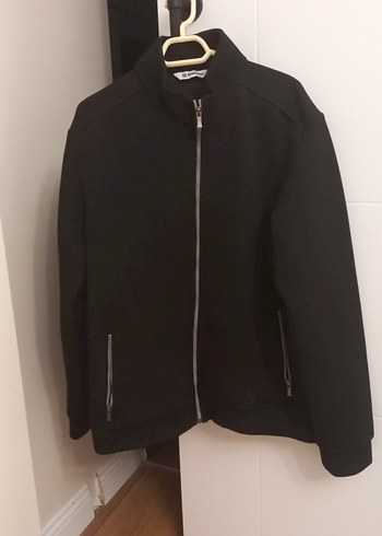 Siyah Fermuarlı Erkek Spor Mont