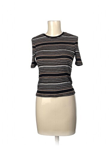 Koton T-shirt %70 İndirimli.
