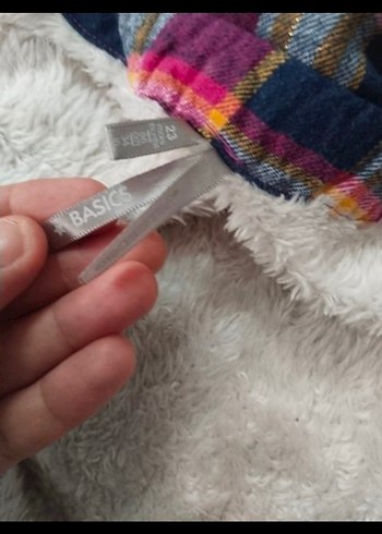 Renkli Düğmeli çocuk - Görsel 6