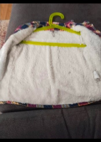 Renkli Düğmeli çocuk - Görsel 4